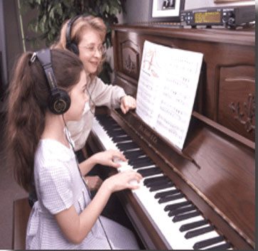 The Real Benefit To Learning To Play Piano Using Headphones