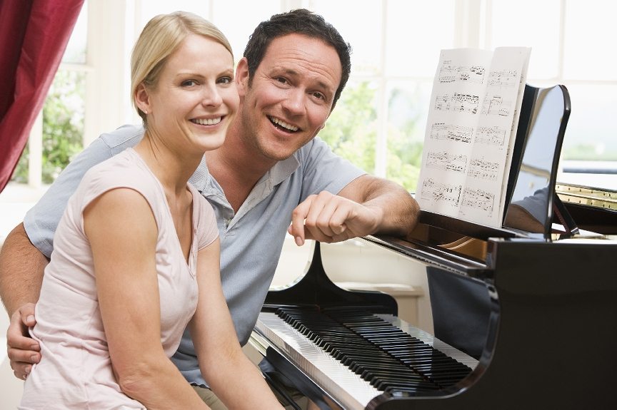 how to play piano
