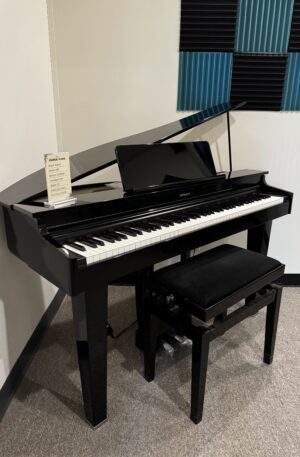 Roland GP-3 Digital Micro Grand Piano | Polished Ebony